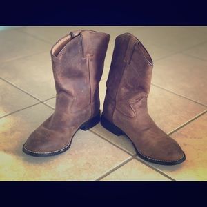 Boys size 4 Justins Cowboy Boots